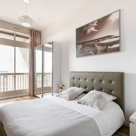 Loft Triangle Comedie, Parking Free Apartman